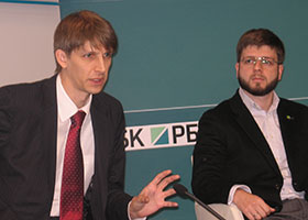 Алексей Солдатов (слева) и Илья Хала (справа) 